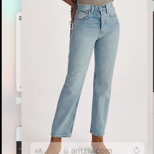 Aritzia Joni High Rise Loose 29L jeans in size 28 and Blondie Blue colour